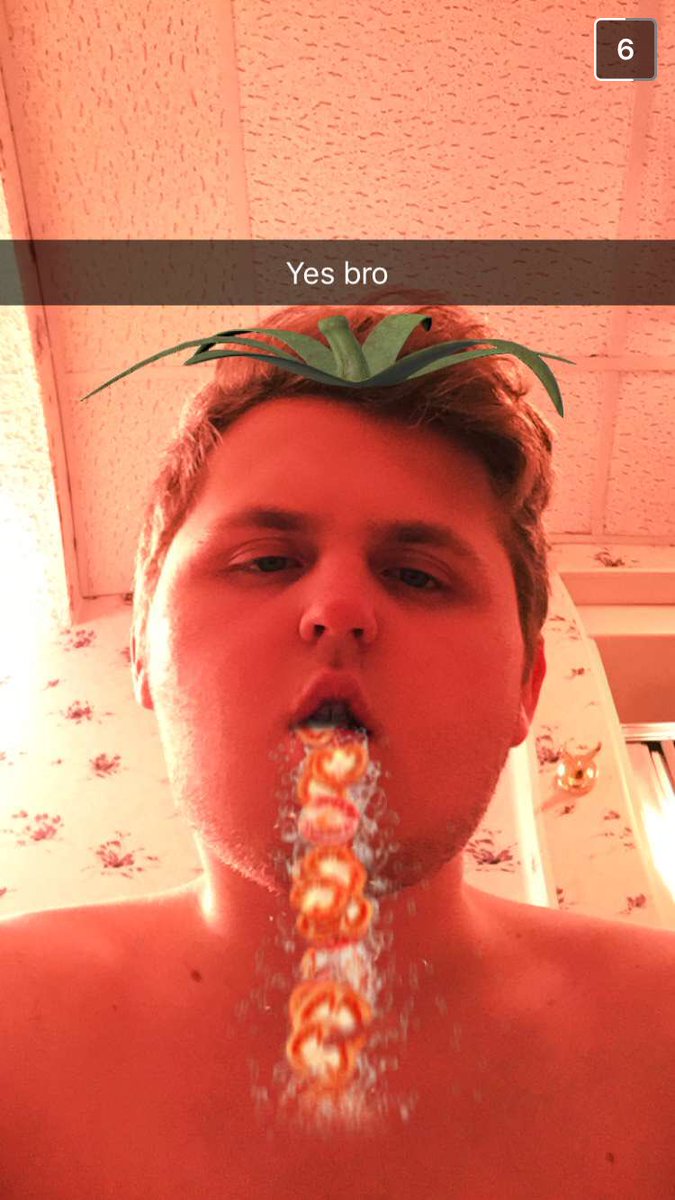 D_Cherro's tweet photo. @SPitts21 happy birthday to the mans you've been around a long time #samehood https://t.co/HGD6clar3g