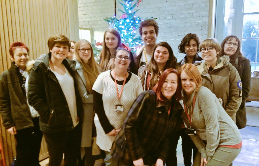 UOSHist's tweet photo. Great afternoon with 2nd yr students receiving briefs for group projects with @IckworthNT #Historyinpractice https://t.co/6ltQxSh28U