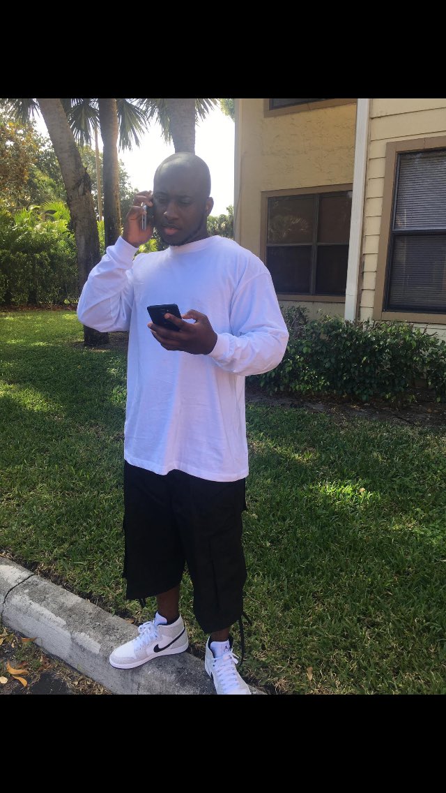 HoopAlot21's tweet photo. They freed my Cuzzo ! #BuggFree https://t.co/XrTFZYoObq