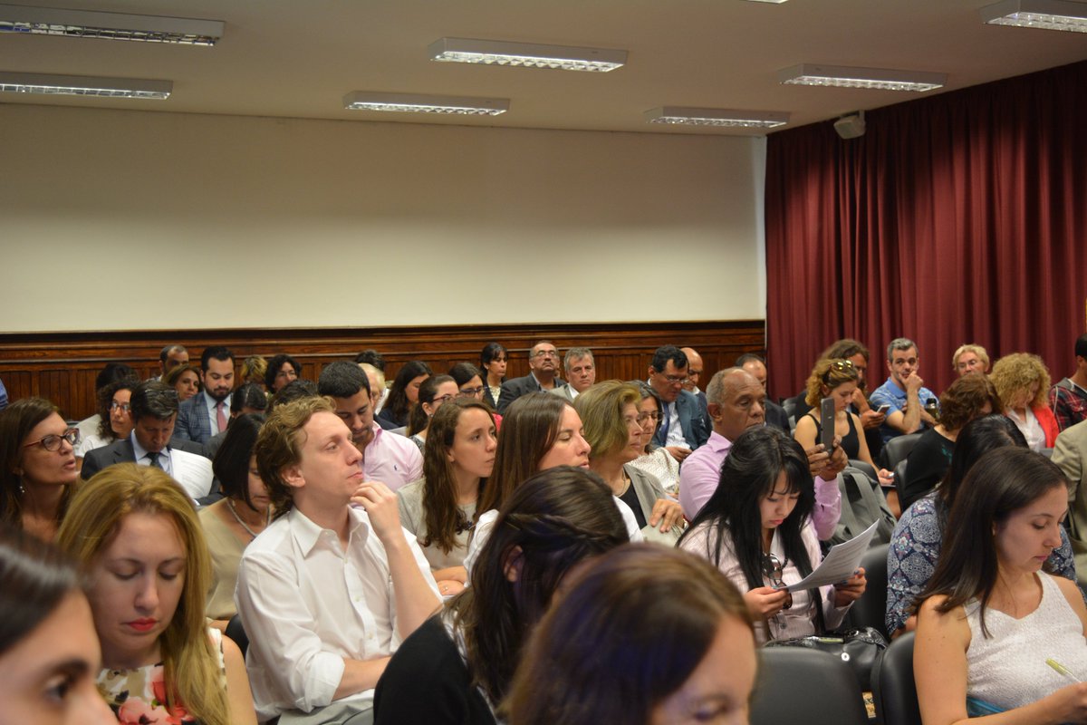 FAOUruguay's tweet photo. Conferencia Magistral de @guadalupevaldez en Montevideo VI Encuentro Regional del Observatorio del Derecho a la Alimentación #ALCsinhambre https://t.co/cYEayZlkJD