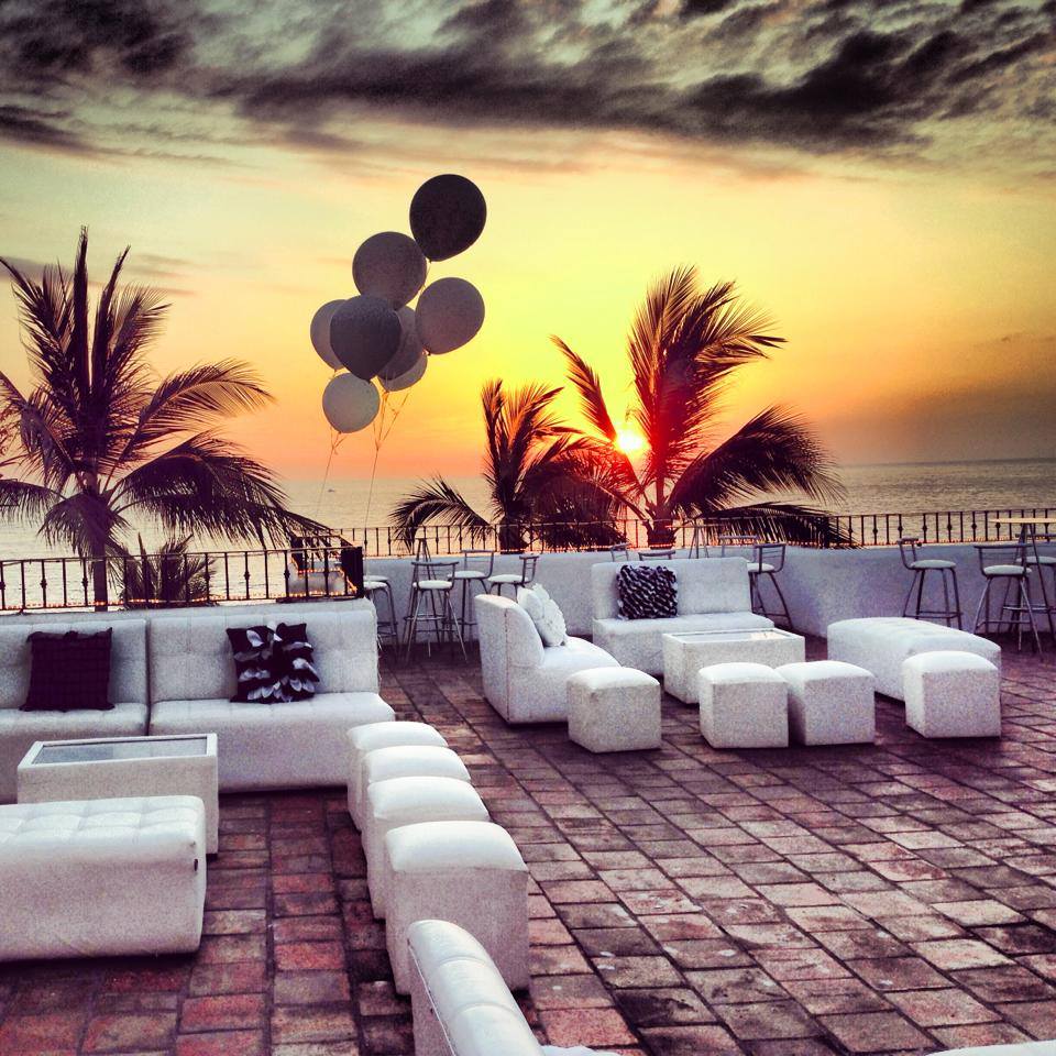 EmperadorHotelS's tweet photo. ¿Te gustaría casarte en un escenario así? https://t.co/L0jc1JRdB3 #PuertoVallarta https://t.co/77RInILhFx