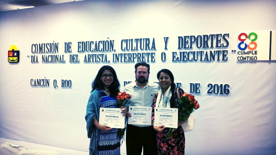 VivaldiMusica's tweet photo. Recibiendo reconocimiento en el Municipio de Benito Juárez Cancún https://t.co/ahECLa9Phl