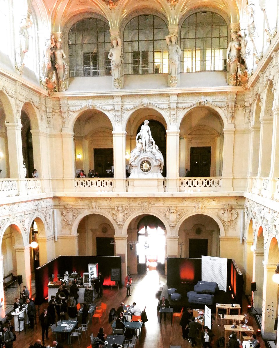 mahasoafr's tweet photo. Au forum de l' entrepreneuriat!! Top décor top conférences!! #FDELYON #mahasoa #entrepreneure #startup https://t.co/LTxwsyTVJw