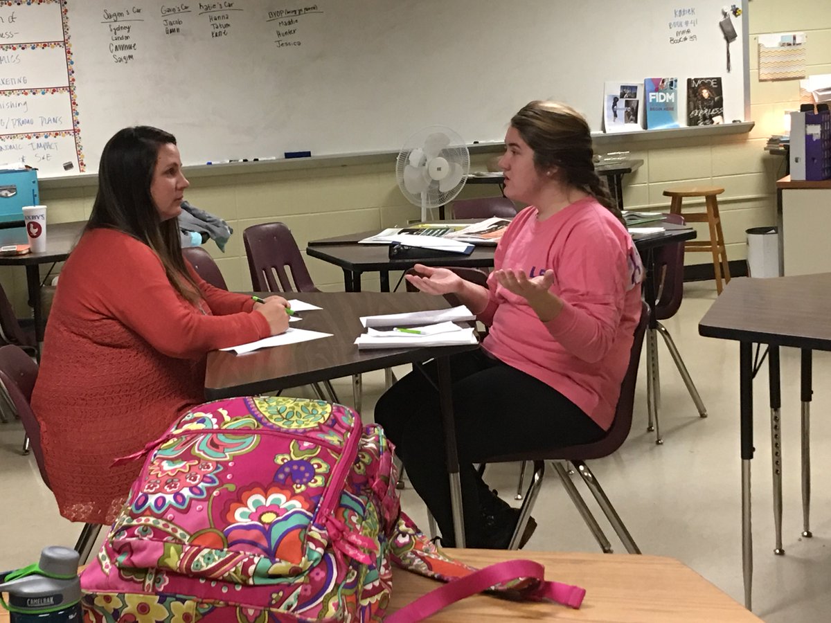SequoyahDECA's tweet photo. Thanks to the Young Professionals of Woodstock for coming to help Sequoyah HS DECA students prepare for competition!!  @shsacademics #YPOW https://t.co/wVDCdSJiqO