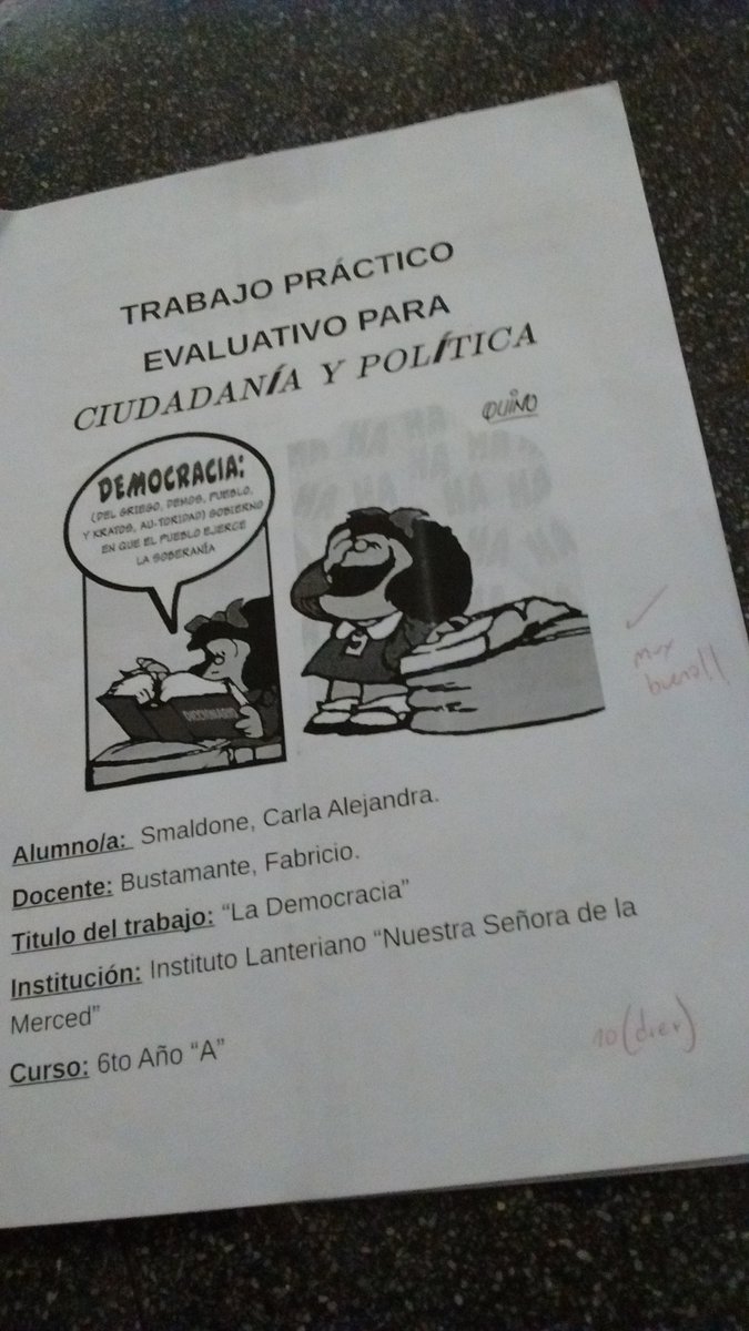 CarlaSmaldone's tweet photo. Última nota del año! 10 en Política!! #ChauSexto #ChauSecundario https://t.co/znJvwXreJQ