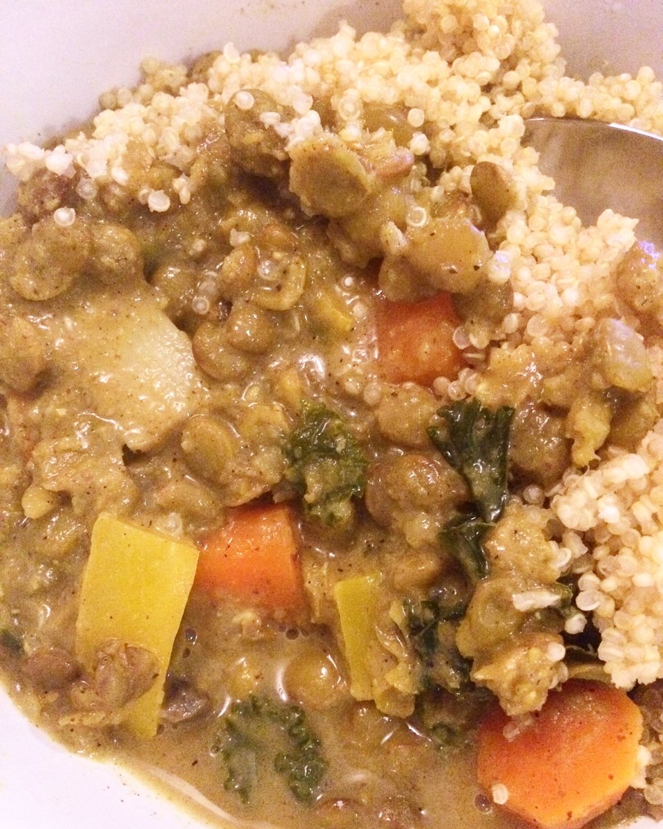 JodieGrace_'s tweet photo. Turmeric Peanut Butter veggie curry - amazing! Changing your lifestyle and 'eating healthy' is NOT boring! Apply the 80/20 rule 👌🏼💪🏼 https://t.co/FY0QkR53CE