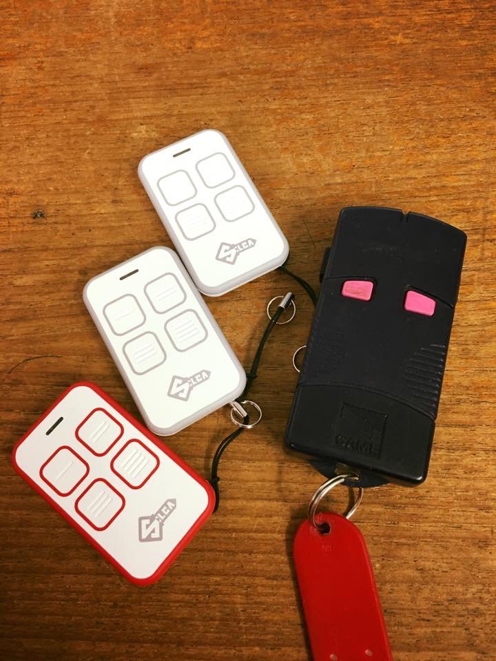 AberdeenKeys's tweet photo. Which one would you prefer in your pocket! We can provide a more modern compact remote control for your automatic gate/garage door #lockfast https://t.co/tSZtBWZxzK