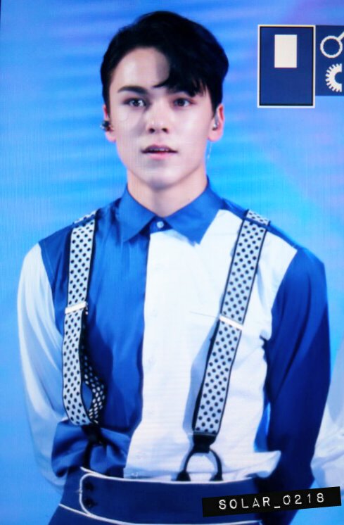 solar_0218's tweet photo. 161130 #버논 #세븐틴 흑발 체고ㅠㅠ,, 오늘도 미모 열일한..!👏👏 https://t.co/K2he6qF7QQ