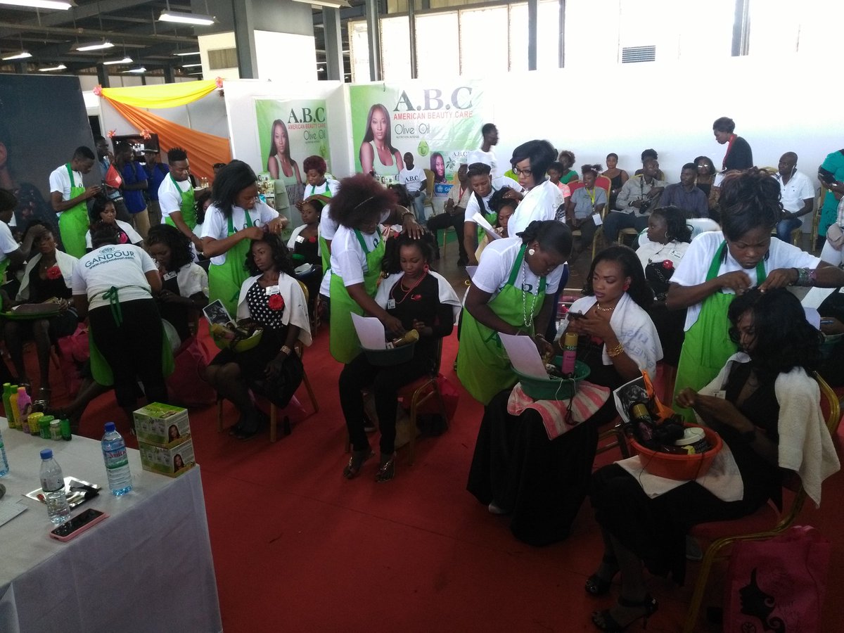 SICOBE1's tweet photo. #DirectFil #Sicobe 
Les candidates viennent de faire 1h, il reste 2H !
#TgFil13 #Cetef #Foire2Lome  #228Events https://t.co/Sbdt2frRKM