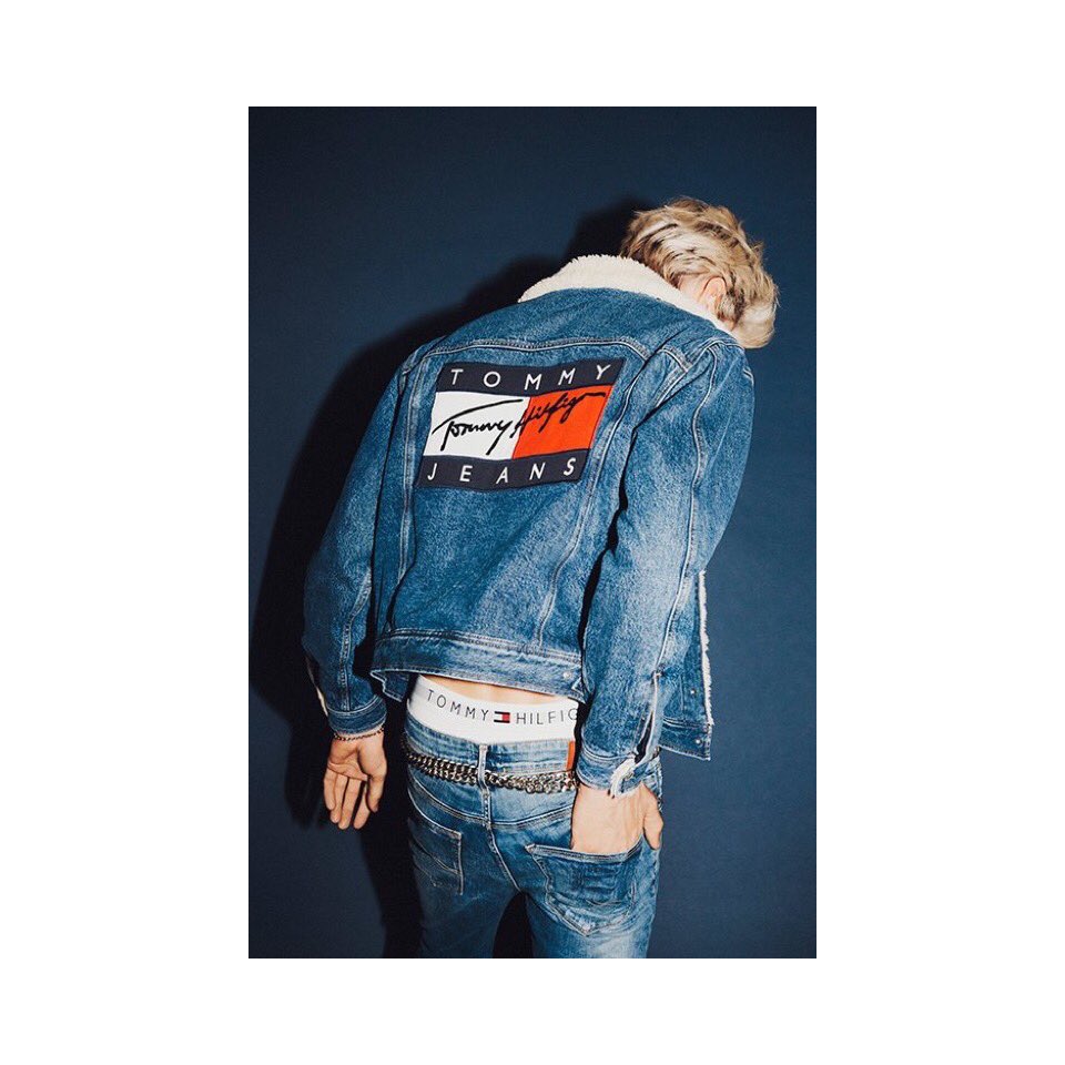 kenstagram_o's tweet photo. えー発表します!
今週は、お金使います💰
服に靴に釣具に
自分磨き&趣味につかいます😊🙌
まってろよー物欲解放🌚🌚🌚
#服
#お洒落さんと繋がりたい
#チェルシーブーツ
#小物#冬物#釣り具
#自分磨き✨#物欲解放👯
#OFFICIAL_KENSTAGRAMⅡ https://t.co/0jwKj4mU5o