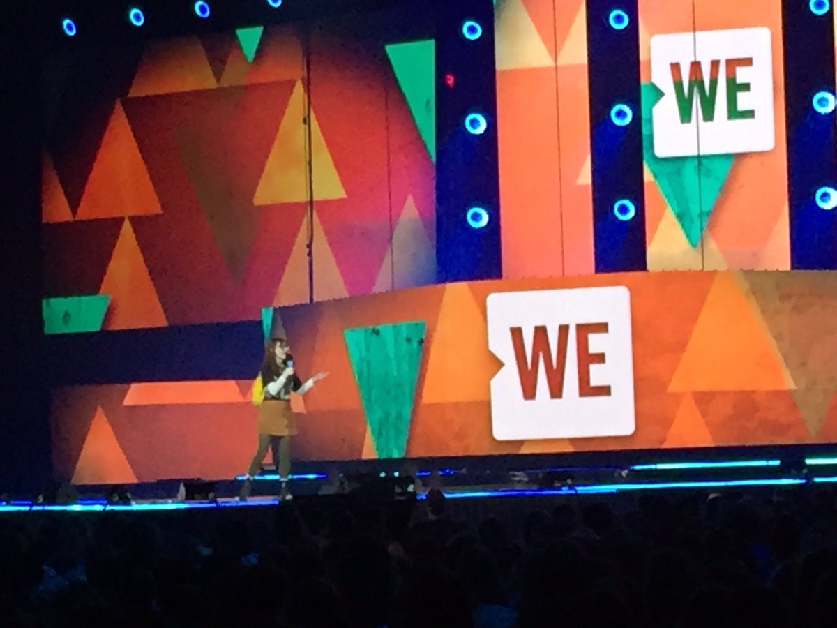 ReprtrPatHealey's tweet photo. Annie Bartlett speaks about not having any limits. She has Cystic Fibrosis n despite sickness graduated w honours. #WEDay #WEDayAtlantic https://t.co/aDcBb0k9FZ
