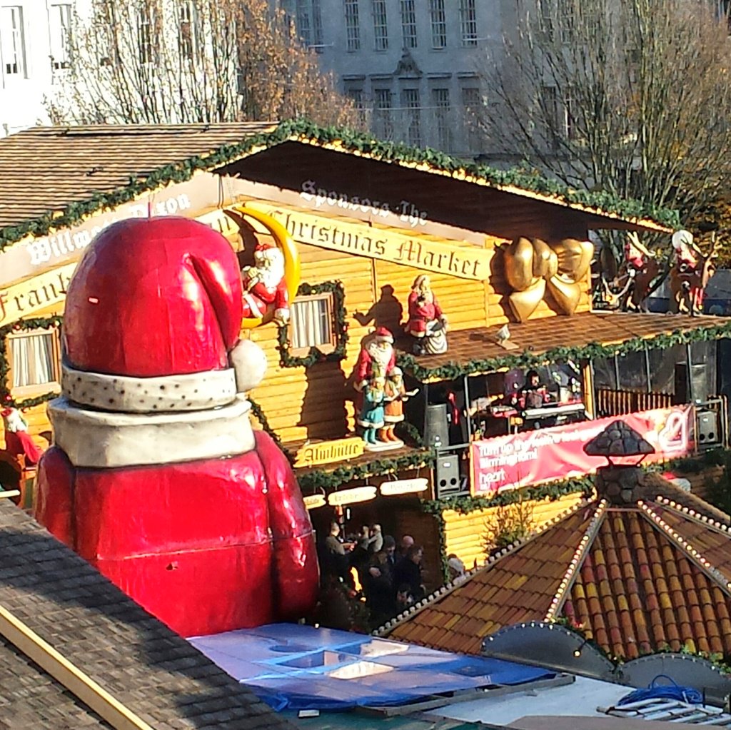 HelloHarborne's tweet image. Beautiful day in bham! Chilly but sooo sunny! Perfect day for GM before it gets xmas crazy and wet! @BrumLife @JiveBirmingham #germanmarket
