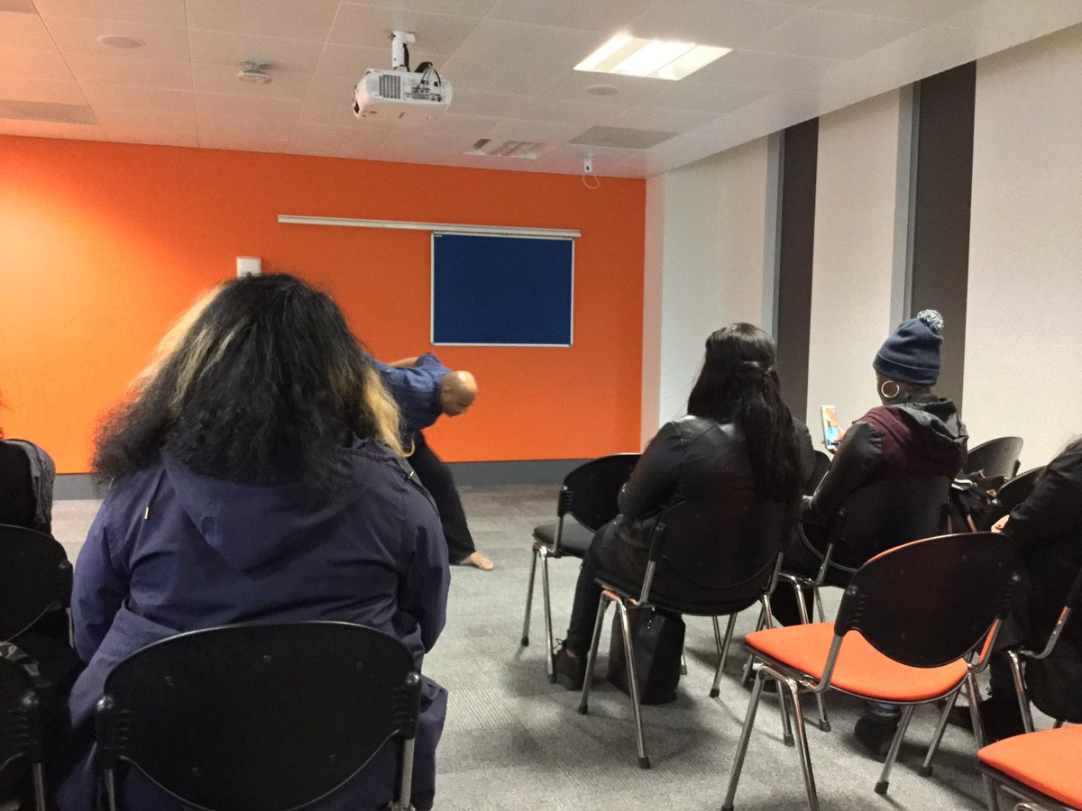 ColetteBalmain's tweet photo. #ShaneShambu in mid performance questioning race, culture and identity through traditional dance #TakingRaceLive @KingstonUni @KingstonFASS https://t.co/zM3G47TvVR