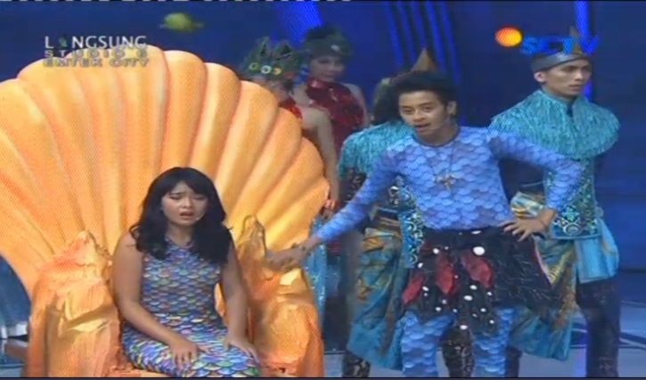 Neptuna memperkenalkan Ariel sebagai Princess Mermaid, eh ko Stella marah ya? #SCTVAwards2016