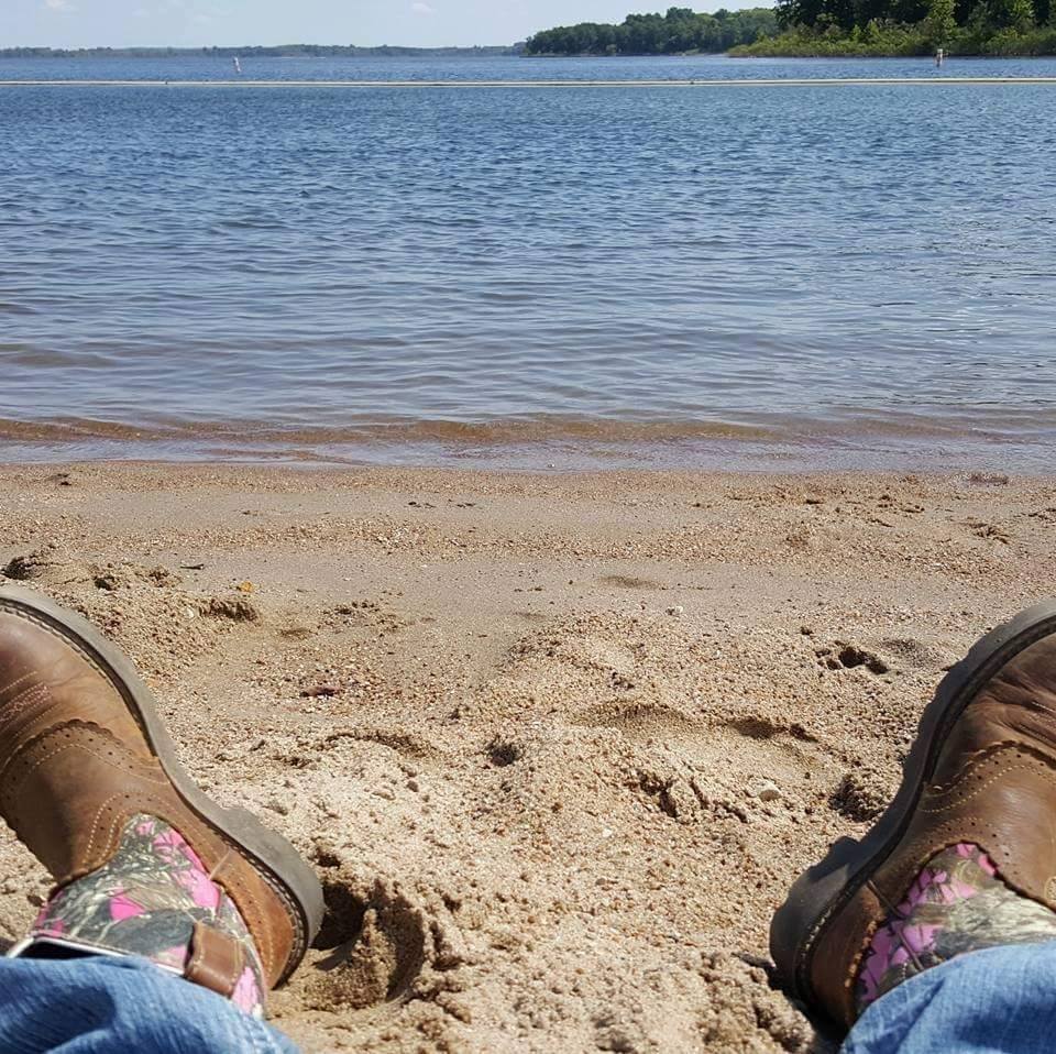 The_BootDaddy's tweet image. Happy customer somewhere on a beach 🌊 ✌️ #therealbootlife