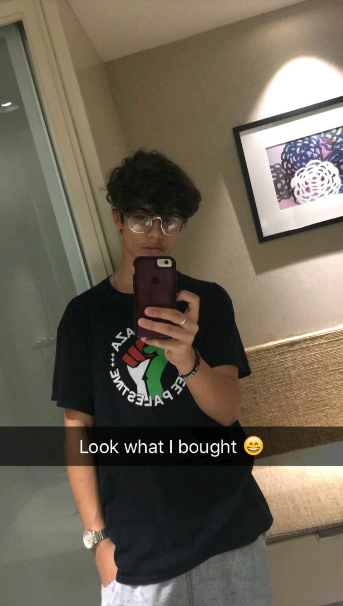 HarrisJ_JJ's tweet photo. New glasses @HarrisJOfficial https://t.co/5pOnfLuY4h
