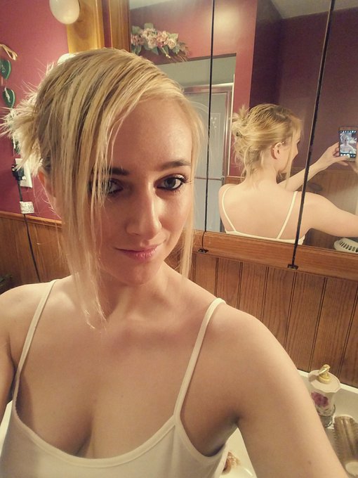 My hair is finally long enough I can start trying cool new hairstyles 😊 kinda fun! 🤗 https://t.co/WF<a href="/tag/mvsales"class="tags"><span>#mvsales</span></a>