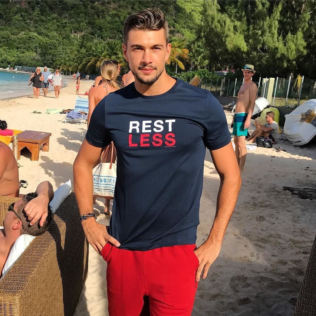 rainingmoneycom's tweet photo. @GrantCardone rest less... https://t.co/h0puJkVvxQ