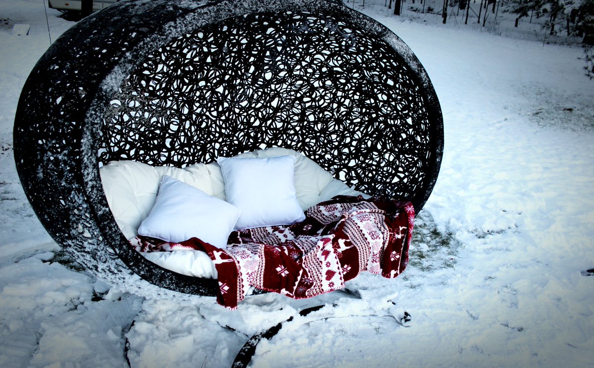 MaffamFreeform's tweet photo. Getting into the winter mood with Maffam Freeform beautiful organic shaped furniture, that knows how to adapt even to the toughest weather. https://t.co/dHFZrgpk5D
