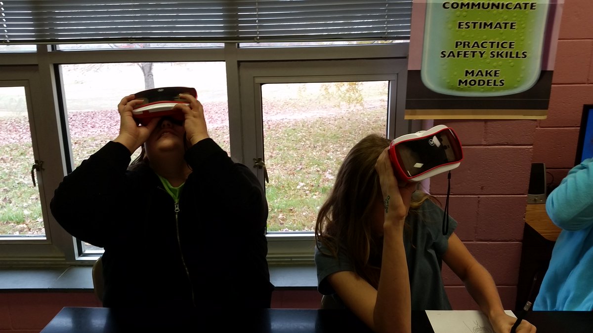 Cindy110200's tweet photo. @CCSITF Ms. Morgan and Ms. Elmore are breathing out good stuff with VR #lunghealth #Respiratory https://t.co/RitwSR9GjB