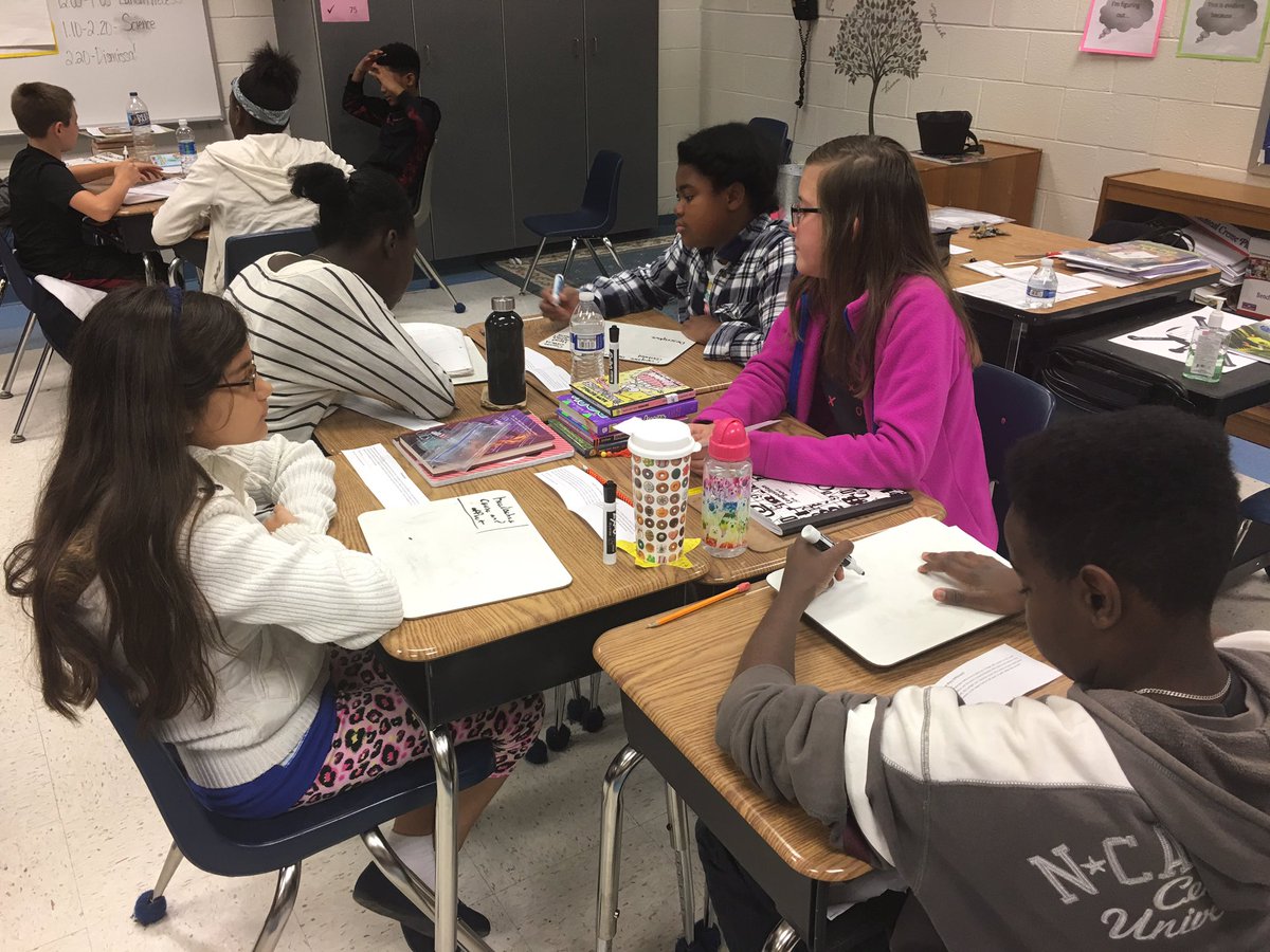 PilotPrincipal1's tweet photo. 5th grade ARC: Identifying text features #engaged #ARCRocks @PilotES @GCSchoolsNC @AmericanReading @Oneal5th https://t.co/BzGDwbMSKE