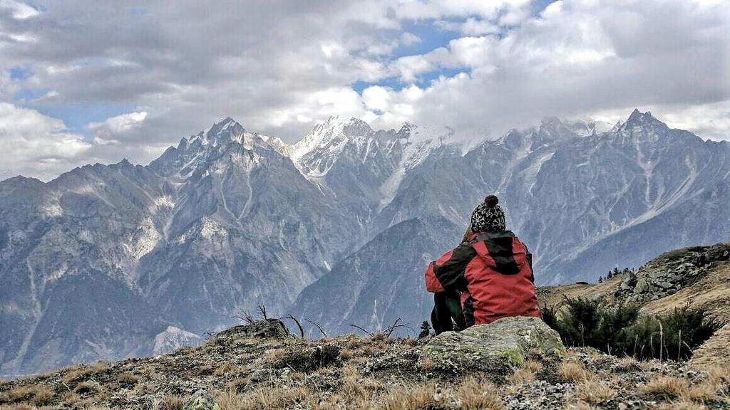 akshaymss's tweet photo. Sumtims,it so happns high on d #mountains U gt connct 2 urslf lik evr bfr #himachal #travelgram #trip #Wanderlust #Himalayas #solotravel https://t.co/HlcDbs1TRw
