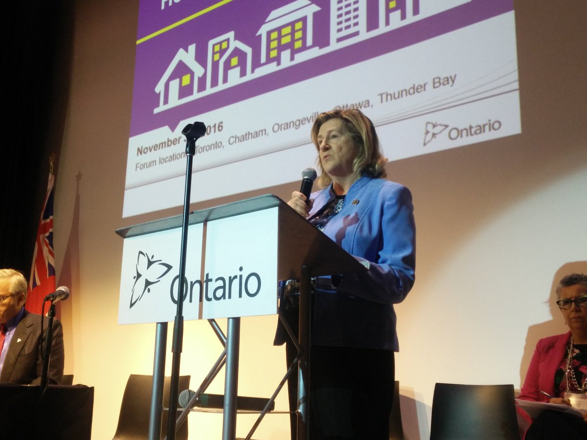 ONSocialService's tweet photo. "Housing is an important contributor to positive health and social outcomes" - Minister @HelenaJaczek  #DSHousingForum https://t.co/W19jE77nAD