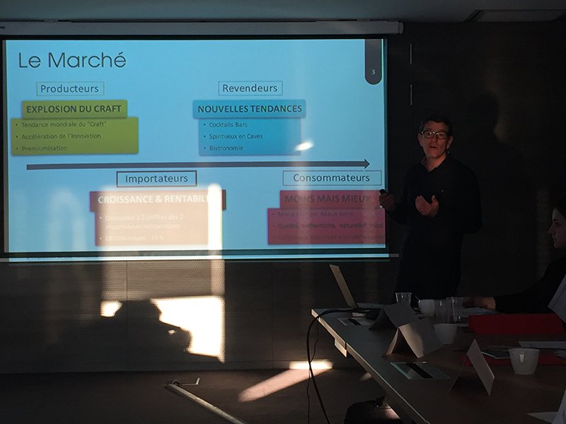 Un caviste d'exception <a href="/explodugout/">LExplorateurDuGoût</a> pitche devant le jury de #Madein92. Un remontant en provenance de sa cave après ce moment de stress ?