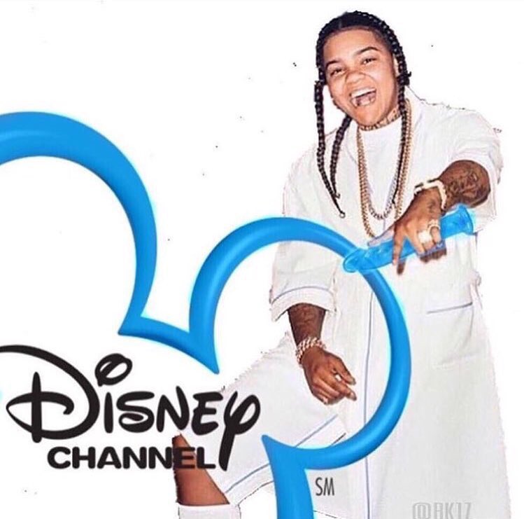 societyplug's tweet photo. Its #Disney #channel 🎁 https://t.co/KTHqGGp4oy