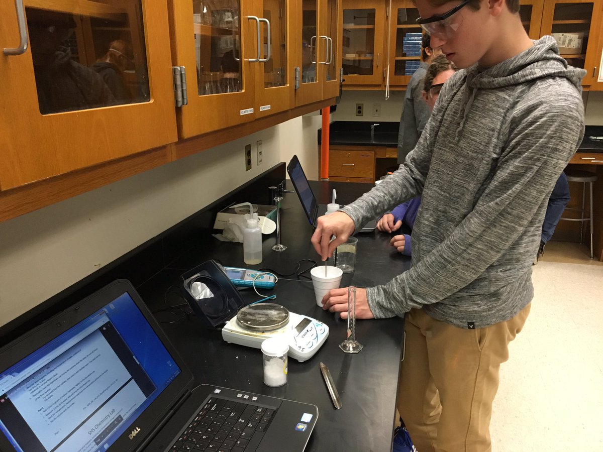 Mr. Williams' Chemistry 513 students exploring bond energy #scarsdaleHSpride #scarsdalepride