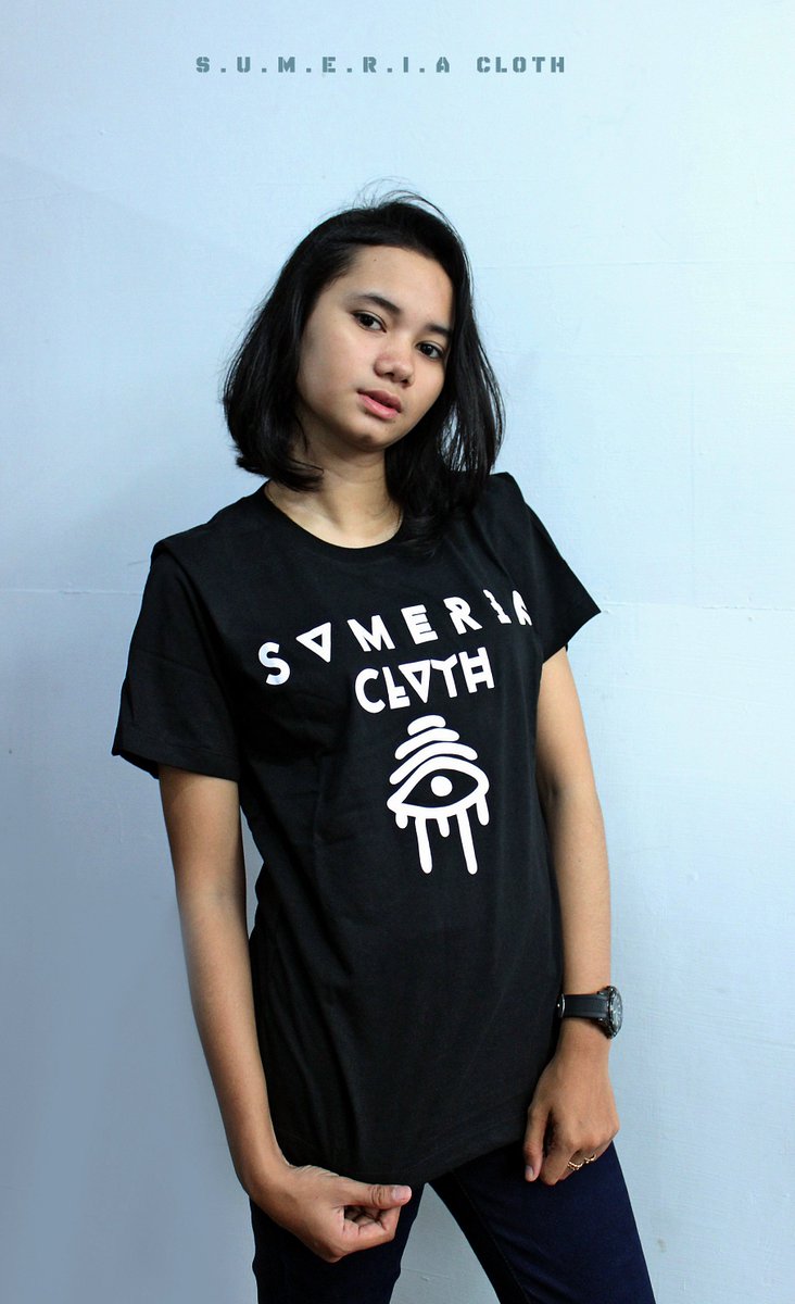 SumeriaCloth's tweet photo. Sumeria Tees
code : Eyefront
Colour : Black 
size ; S,M,L,XL
catton combat 30soft
price : 110.000 https://t.co/ZGnxa1vY7k