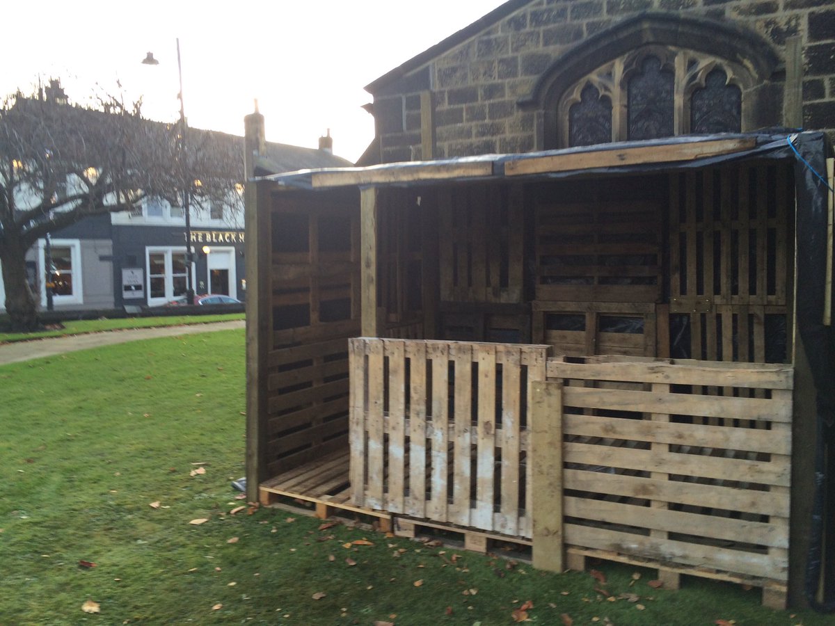 LawrenceBasham's tweet photo. @allsaintsilkley @povertybradford @churchurbanfund now transformed into something a bit more cosy!? ❄️❄️⛄️ https://t.co/2n9QfLz2qA