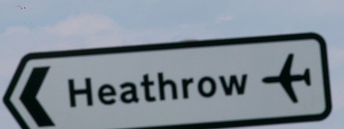 SarahKerrEnergy's tweet photo. Third #Heathrowrunway could breach #UKโs own #climate targets https://t.co/29OzQzt329 https://t.co/mCaXqPV60N