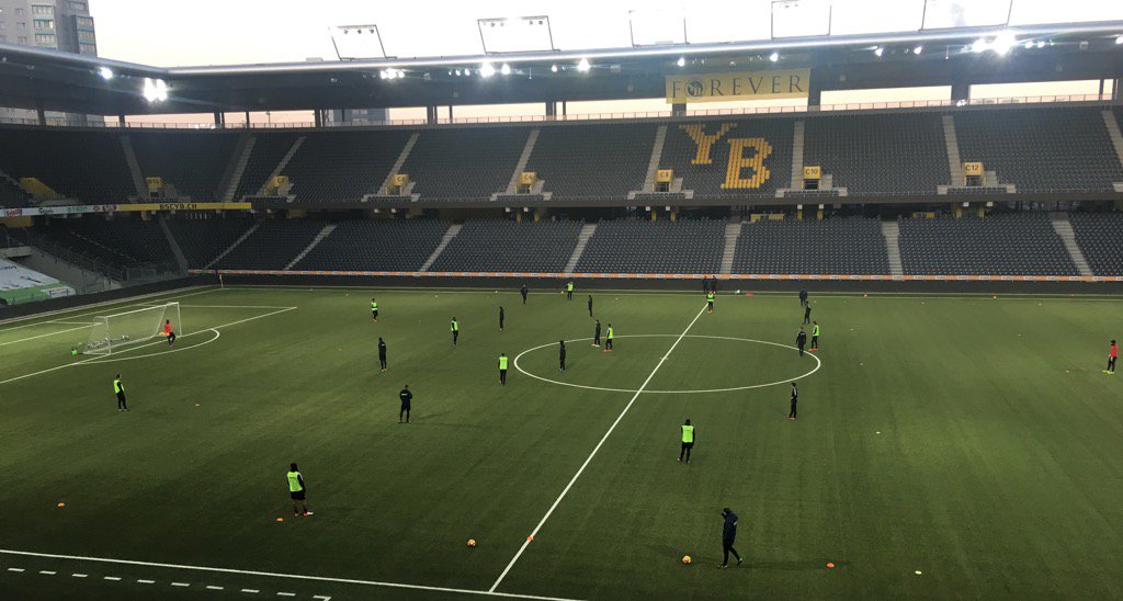 JostsWelt's tweet photo. Der FC Basel muss sich warm anziehen. Der #bscyb ist es schon! #tech4_2016 https://t.co/2d3MRifEnL