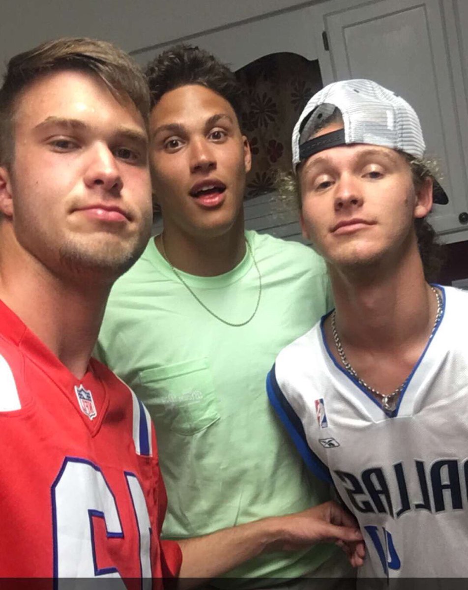 _taburg's tweet photo. Happy birthday homie!! haven't seen you in a minute but hope you're killin it at EC bro โ๐ฝ much love @King_Dorian #sw2k16 ๐ https://t.co/flLURlyID5