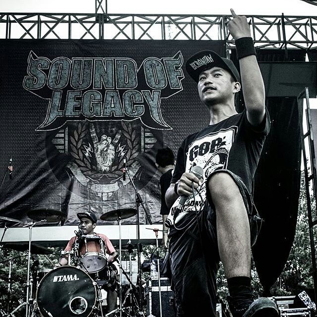 Fakyuuuu !! kesegaran SoundOfLegacy di sukabumi with <a href="/HellcrushBdg/">HELLCRUSH</a> Wearing T-shirt @goremerch