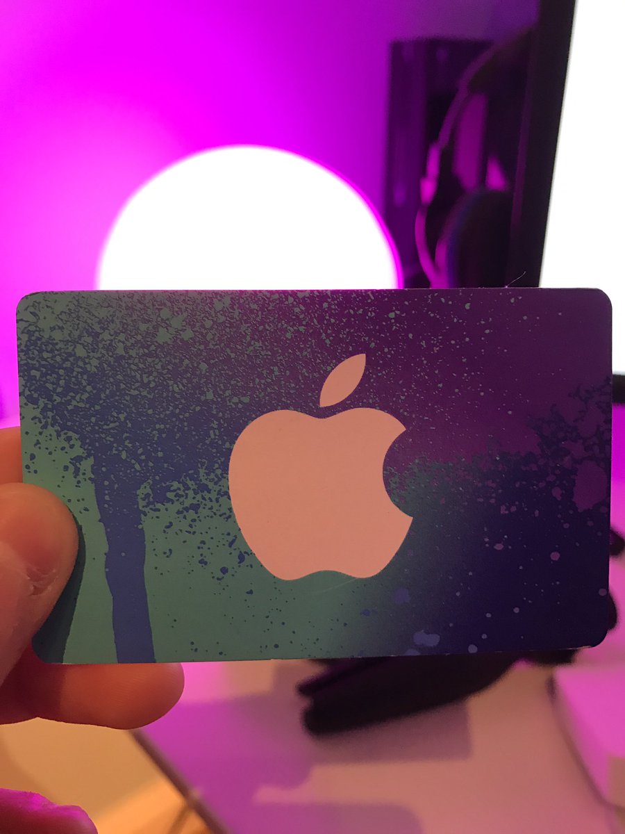 Morgz's tweet image. To get into the Christmas spirit, Cheeky little £15 iTunes Card #giveaway 🔥 To enter just RETWEET the Tweet and Follow @MorgzHudson 🎉
