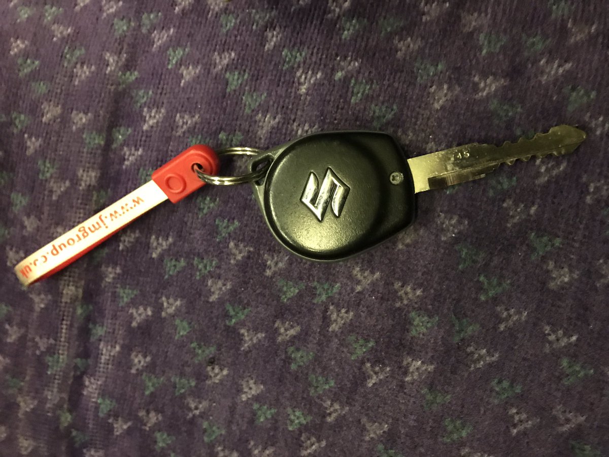 RaphiMac's tweet photo. @ScotRail someone is keyless!  found it in Stirling on the 18.37 to Edinburgh https://t.co/66tavq4IjC