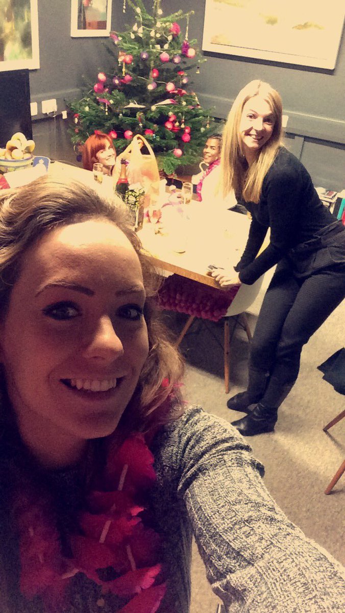 EsmeBanksMarr's tweet image. It's the most wonderful time of the year! @MagentaComms @JoSutherlandPR @finney_alice @cathy_magenta #almostDecember