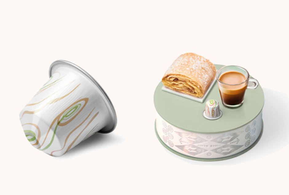 thehappening's tweet photo. Las nuevas cápsulas de @NespressoMX ya están aquí y traen consigo todo el aroma y #sabor de #Navidad. Pruébalas https://t.co/libg5C1a7p https://t.co/Q5qkrMW5tI