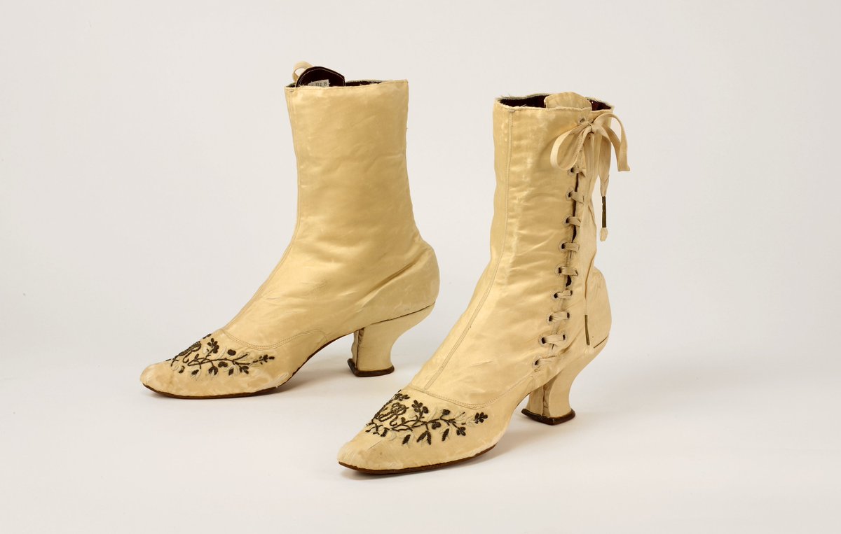 batashoemuseum's tweet photo. Enjoy these beautiful ivory silk wedding boots embroidered with the wearer’s initials from the late 19th century. Happy #weddingwednesday! https://t.co/XagwfbA4uD