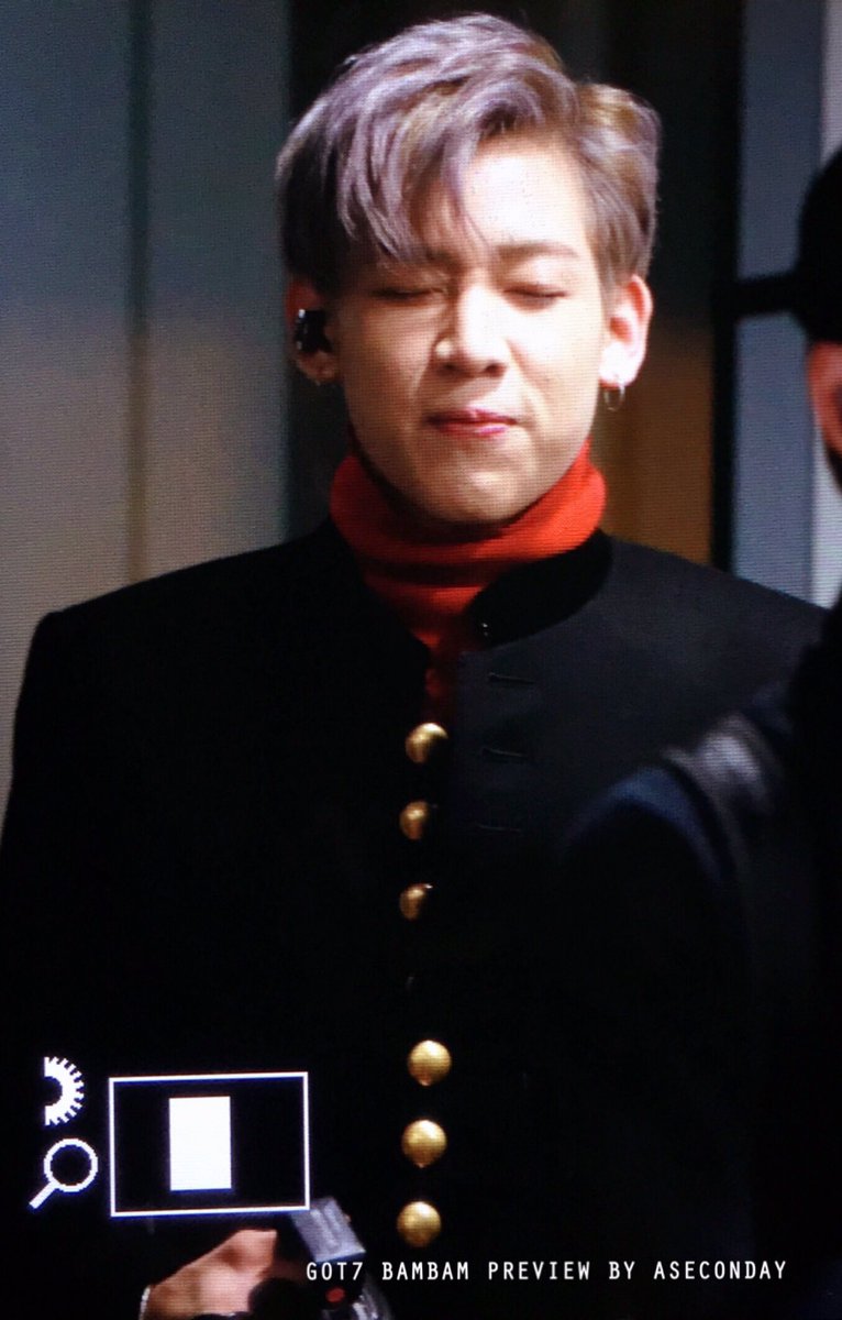 Aseconday_0502's tweet photo. 161130 HKG  @BamBam1A 
#BamBam #뱀뱀 #GOT7 #갓세븐 
귀여워 😊 https://t.co/pXPQeQeJmo