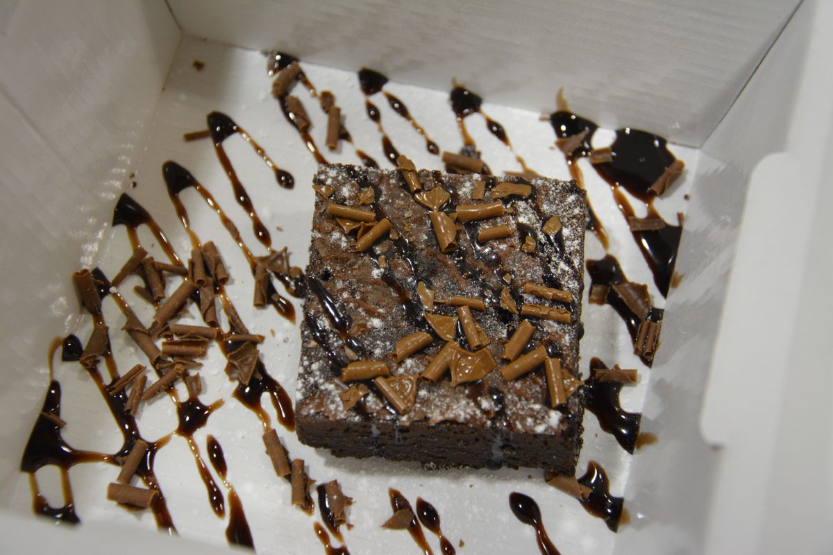 Stamford's 1st Gelato &amp; Waffle House! 

If you can't get to us why not have your favourite dessert delivered? 

☎️ CALL US: 01780 238 264