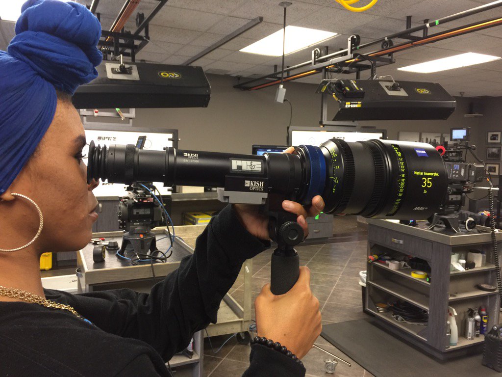 PCECamera's tweet image. Our new anamorphic viewfinder has arrived from #Kishoptics.