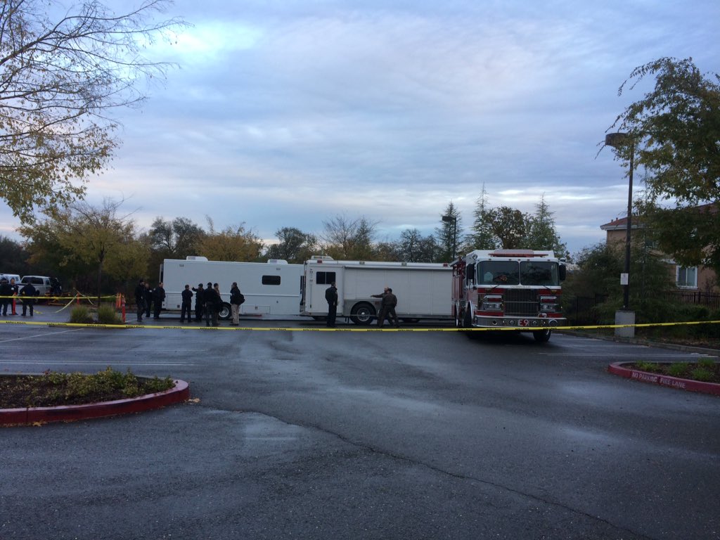 NhaReports's tweet photo. @RSVL_Police #rosevillefire @RocklinPolice #rocklinfire setting up for an active shooter drill @SutterHealth in @CityofRoseville @gooddaysac https://t.co/NwZ4gYwmUR