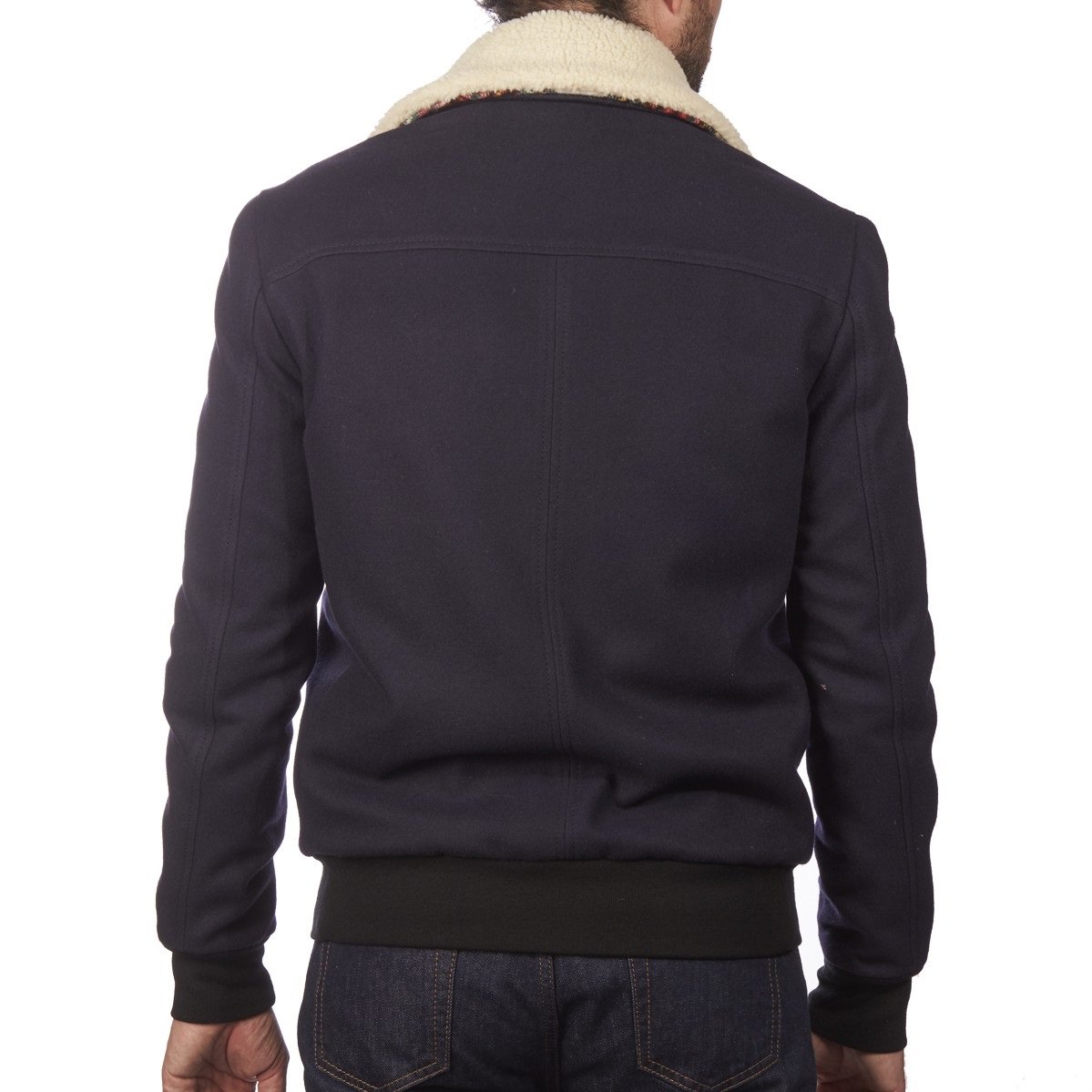 MensCodeRennes's tweet photo. Le célèbre blouson aviateur modèle A2 ré-interprété par JAQK
disponible en #boutique pour #homme à #rennes et :
https://t.co/fcgQZQAJVg https://t.co/RpPBIHlZzQ