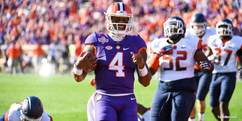 ClemsonTigerNet's tweet photo. Watson named finalist for Walter Camp Award: https://t.co/S1ii5hKKvz #Clemson https://t.co/uZ6vXkl73P