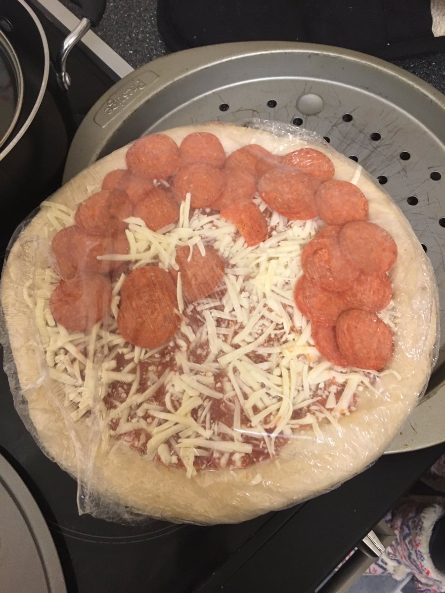 jon_keel's tweet photo. I'm hoping that mine is the half with pepperoni on it https://t.co/Qcrl1VRXYO