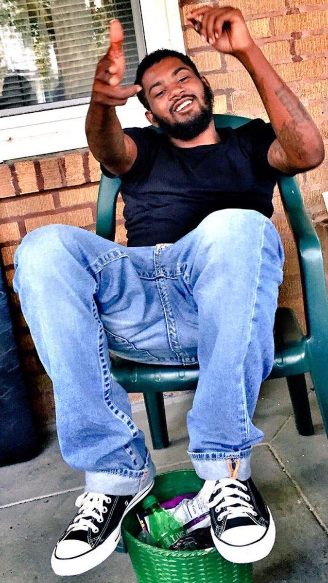 999k__'s tweet photo. Free @Osama5800_ out the feds man #fuckthelaw 🖕🏾👮🏾 https://t.co/Er49RISPmY