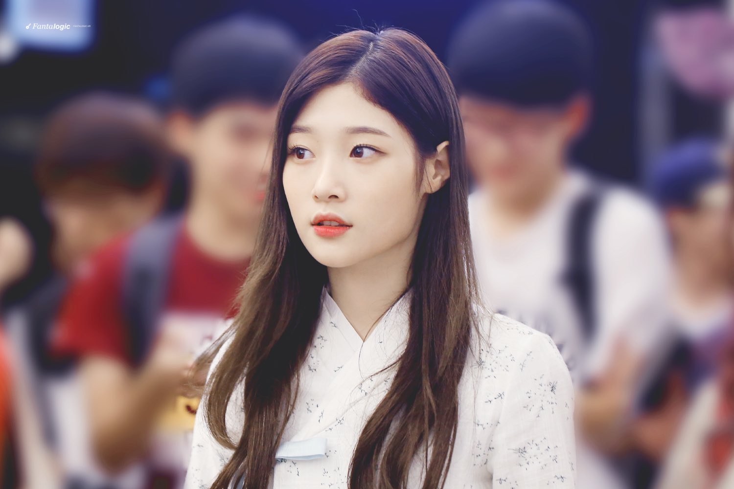 CyhqF6nVQAArnnk.jpg:orig